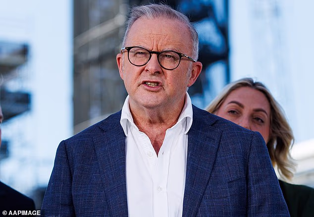 Alcol, sigarette… e carburante: perché un bene essenziale è uno degli acquisti più tassati in Australia e come gli automobilisti vengono colpiti DUE VOLTE da Bowser a causa del “doppio tuffo” del governo