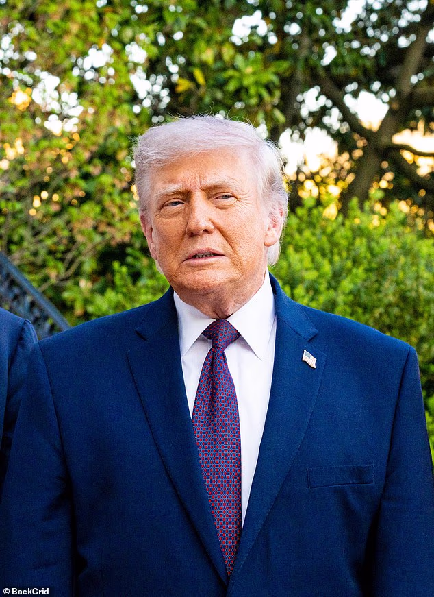 Trump lancia una bomba sull’Iran mentre i colloqui per un accordo entrano in 48 ore critiche