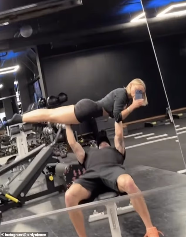 Il paria del test antidroga del Chelsea Mykhailo Mudryk mette pressione sulla sua nuova AMICA mentre l’ucraino si mantiene in forma in attesa del verdetto di divieto