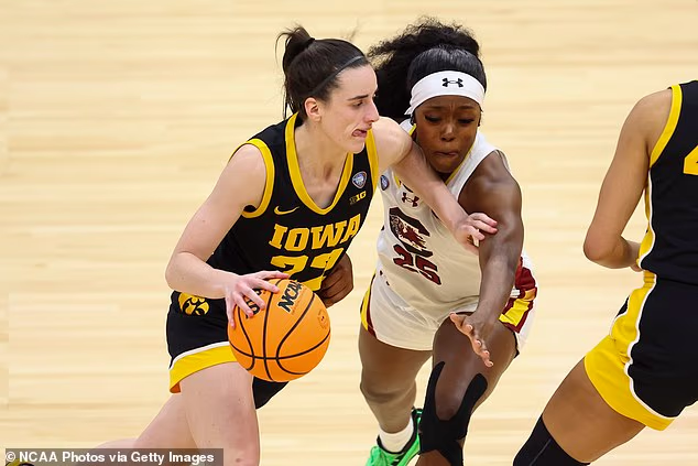 Rivelato: la feroce rivalità tra Caitlin Clark e il suo nuovo compagno di squadra di Indiana Fever