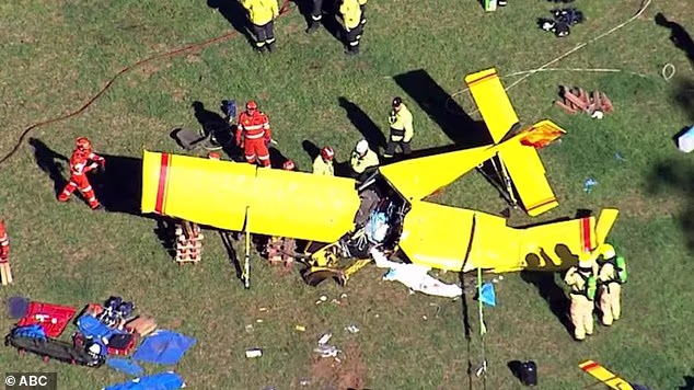 Pilota in lotta per la vita dopo che il suo aereo leggero si è schiantato contro un paddock di Berrima nelle Highlands meridionali del NSW