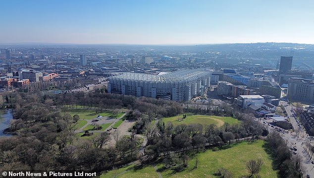 Il segreto del Newcastle: rivelato – Toon guarda il SECONDO sito del nuovo stadio, i pipistrelli prendono il controllo del Leazes Park, i sauditi arriveranno per la cupola del Matfen Hall, come influenzerà la fine della LIV sul club, l’infortunio di Bruno Guimarães e la verità sul futuro di Anthony Gordon