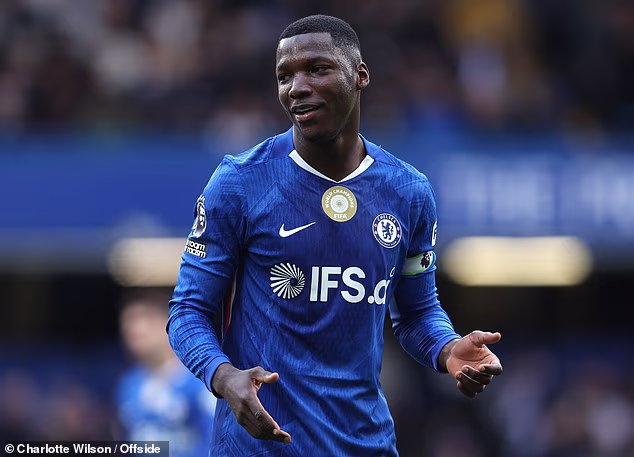 La stella del Chelsea è pronta a firmare un nuovo contratto per dare sostegno al tecnico sotto pressione Liam Rosenior… in una mossa che i proprietari sperano possa tranquillizzare i tifosi scettici