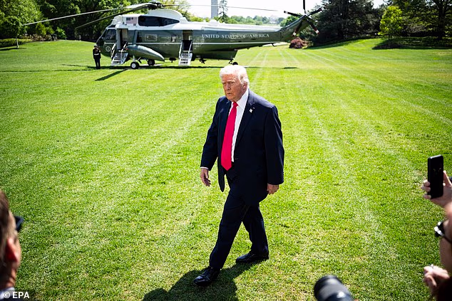 Trump rinnova la guerra verbale con Papa Leone sull’Iran accusando il Pontefice di “non comprendere il mondo reale”