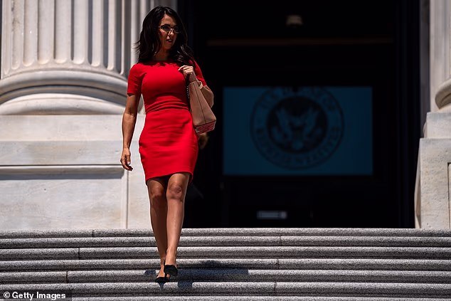 Lauren Boebert chiede perché i politici diventano così accaniti tra le accuse di cattiva condotta sessuale… e le risposte erano inevitabili