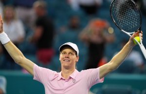 Jannik Sinner batte Jiri Lehecka e vince il Miami Open