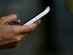 La crisi energetica si aggrava e nel paese asiatico la rete Internet e quella dei cellulari rischiano di essere completamente bloccate