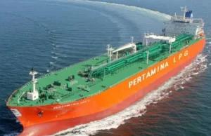 Si apre lo stretto di Hormuz, Pertamina prepara 2 navi detenute a riprendere immediatamente la navigazione