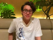 Ardhito Pramono diventa un ragazzo geek nel film Gudang Merica, il suo aspetto ti lascia angosciato!