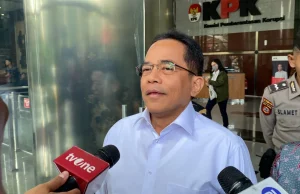 Il segretario generale della DPR Indra Iskandar vince il processo preliminare, lo status di sospetto del KPK viene ritirato