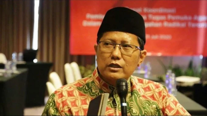 66d561e50b7c8-ketua-majelis-ulama-indonesia-mui-bidang-ukhuwah-dan-dakwah-cholil-nafis_1265_711.jpg