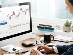 Gli investitori acquistano azioni strategiche, il volume delle transazioni giornaliere raggiunge i 18 trilioni di IDR