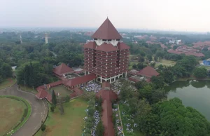 L’interfaccia utente parla di un’indagine approfondita sulle molestie sessuali da parte di dozzine di studenti di giurisprudenza