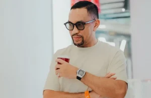 Si scopre che Ahmad Sahroni una volta ha parlato dei cambiamenti di sua moglie, chiedendo persino ai netizen di criticare