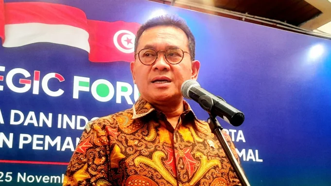 69252d7e7d819-menteri-perdagangan-budi-santoso_1265_711.jpg