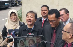 Non ancora chiuso! Roy Suryo CS potrebbe ancora sfuggire alla valigetta del diploma di Jokowi se seguisse questa strada