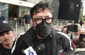 Ono Surono nega che nelle sue tasche siano entrati fondi legati alla corruzione