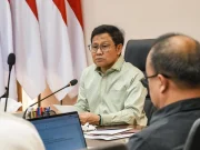 Così felice, flettendo sui social media