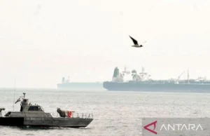 I paesi arabi chiedono all’Iran di pagare un risarcimento per la chiusura dello Stretto di Hormuz