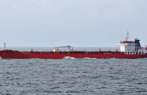 Una petroliera cinese rompe il blocco statunitense nello Stretto di Hormuz