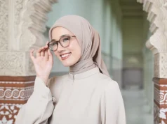 Ti fanno male le tempie e il tuo hijab cade a pezzi a causa degli occhiali? Ecco alcuni semplici consigli per rimanere organizzati