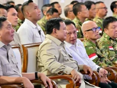 Corso di rafforzamento della leadership per il presidente dei DPRD in tutta l’Indonesia, ministro degli affari interni Tito che accompagna il presidente Prabowo