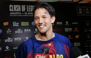 La storia di Haru Irfan Bachdim al GBK, scambiando la maglia con il suo idolo Rivaldo
