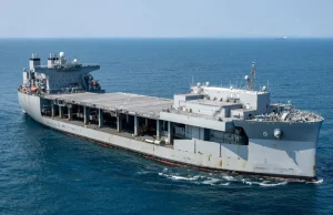 La Marina indonesiana conferma il passaggio di una nave da guerra americana nello Stretto di Malacca. Qual è la tua missione?