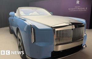 Rolls-Royce lancia la nuova vettura elettrica decappottabile a due posti