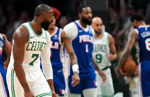Celtics-76ers: Jaylen Brown lancia una schiacciata su Adam Bona e commette un fallo tecnico per aver fissato il suo avversario sconfitto