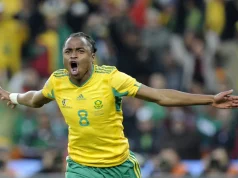 Mancano 49 giorni alla Coppa del Mondo: Siphiwe Tshabalala apre il torneo 2010 con un gol straordinario per i padroni di casa del Sud Africa