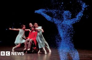 La ballerina MND si esibisce di nuovo sul palco tramite avatar digitale