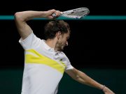 Medvedev è stato multato di 7.000 dollari per aver rotto la racchetta sette volte al Masters di Monte Carlo