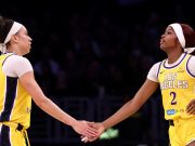 Shaky Sparks cerca di ricostruire il futuro con il passato