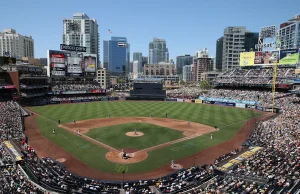 La concessione di Padres viene ribattezzata “FTD Burger” dopo che l’apparente sparatoria ai Dodgers è diventata virale