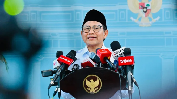 6a033e143e8df-menko-bidang-pemberdayaan-masyarakat-muhaimin-iskandar-atau-cak-imin-di-kompleks-istan.webp