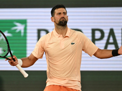 Djokovic supera la partenza lenta e il pubblico ostile per vincere il primo turno dell’Open di Francia