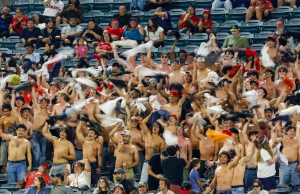 I tifosi frustrati degli Angels chiedono al proprietario Arte Moreno di vendere la squadra