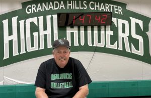 Tom Harp, allenatore della Granada Hills High, cerca un altro titolo di pallavolo