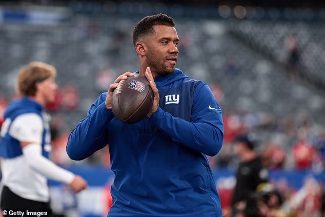 Russell Wilson SNUBS la nuova offerta di giochi della NFL mentre il vincitore del Super Bowl si avvicina a una nuova carriera sorprendente