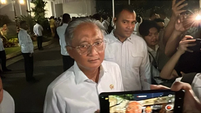 6a5e52cf361a3-menteri-pekerjaan-umum-pu-dody-hanggodo-di-kompleks-istana-kepresidenan_gemini_1265_71.webp
