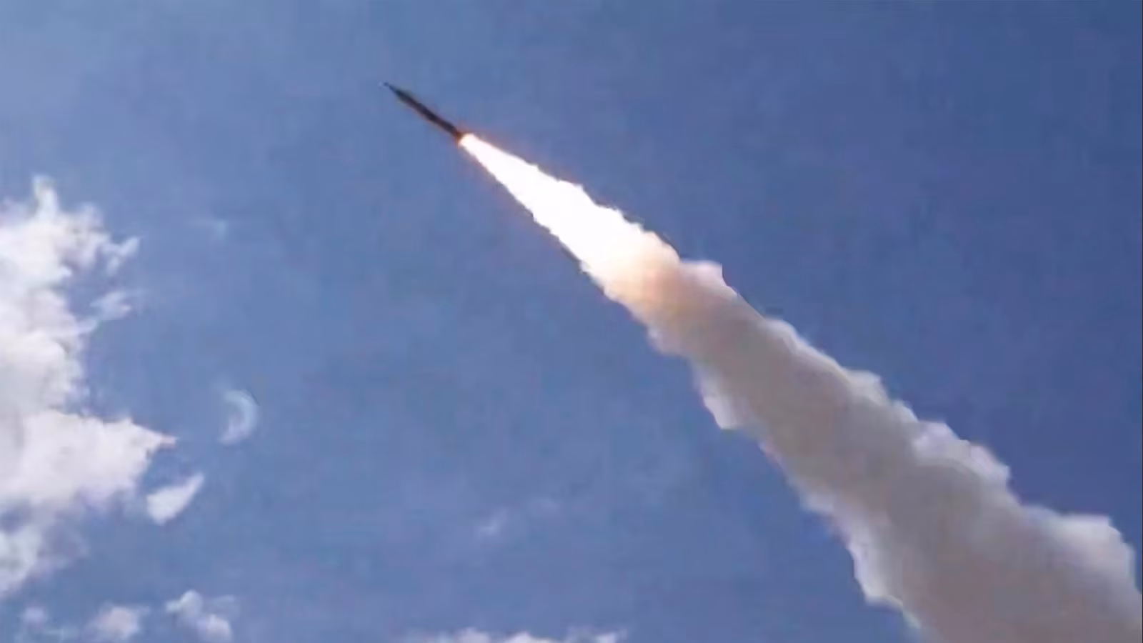 Aggiornamenti in tempo reale dall’Iran: militare americano ucciso, un altro ferito, dice il CENTCOM