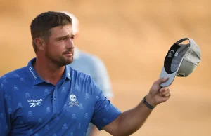 Aggiornamenti live del terzo turno dell’Open Championship, classifica: qualcuno può difendere Bryson DeChambeau dopo il suo caotico rigore?